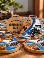 «Возвышения его представляют различные зрелища»